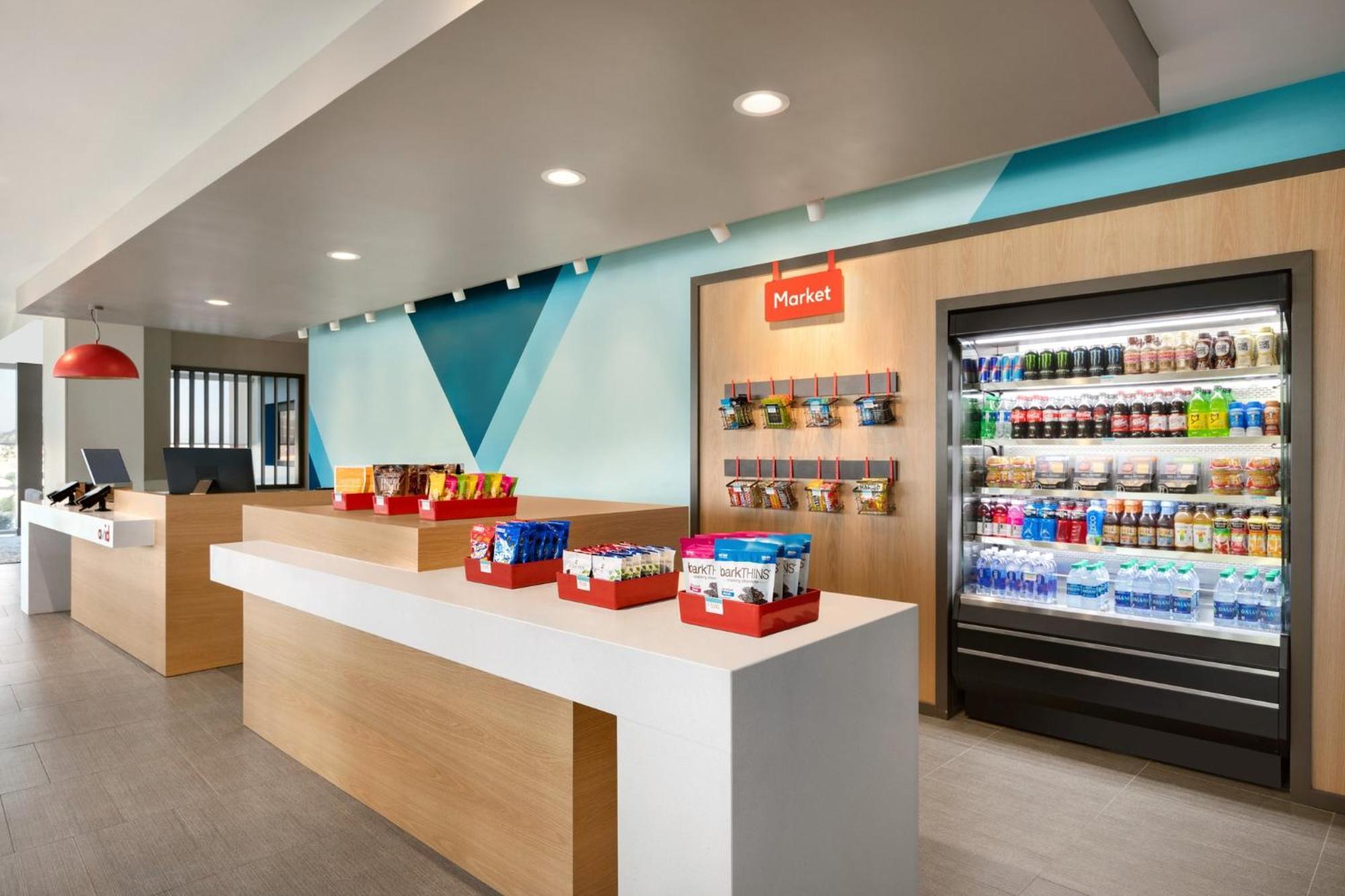 Avid Hotel Traverse City By Ihg Exterior photo