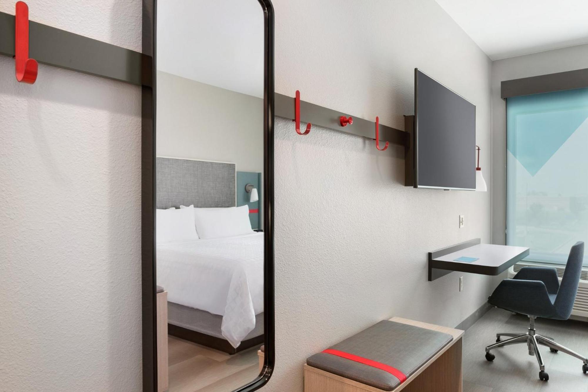 Avid Hotel Traverse City By Ihg Exterior photo